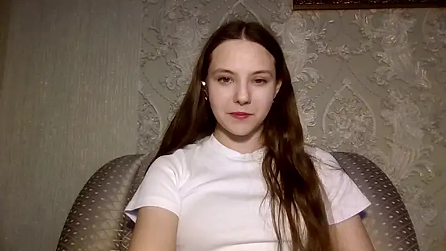 Snapshot of YuniNeko chatting on April 9, 2026, 2:44 pm YuniNeko online show from April 9, 2026, 2:44 pm