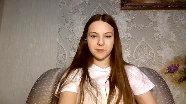 Snapshot of YuniNeko chatting on April 12, 2026, 1:27 pm YuniNeko online show from April 12, 2026, 1:27 pm