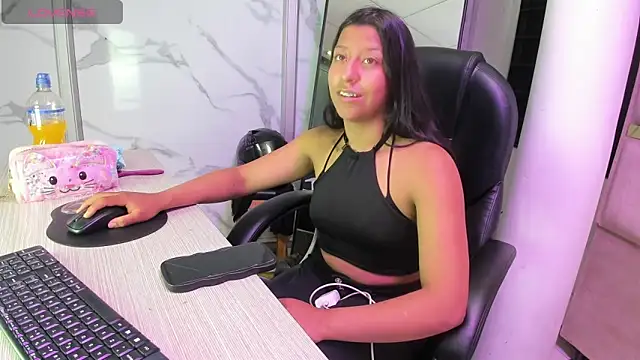 Vaneline2 online show from February 27, 2026, 10:54 pm