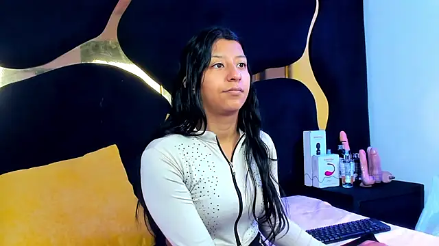 Snapshot of Vaneline2 chatting on May 22, 2026, 2:12 pm Vaneline2 online show from May 22, 2026, 2:12 pm