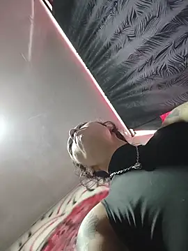 Snapshot of CharlotteKravizz chatting on February 27, 2026, 3:23 pm CharlotteKravizz online show from February 27, 2026, 3:23 pm