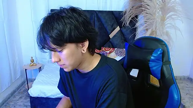 Snapshot of nikoo_18 chatting on February 16, 2026, 2:24 pm nikoo 18 online show from February 16, 2026, 2:24 pm