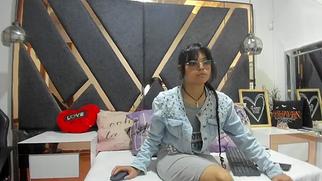 Snapshot of Maggyx chatting on February 11, 2026, 1:38 pm Maggyx online show from February 11, 2026, 1:38 pm