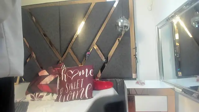 Maggyx online show from July 3, 2026, 1:50 pm