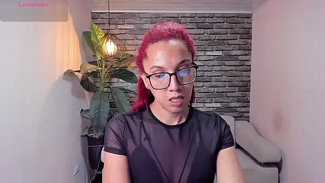 isabella star  online show from March 7, 2026, 12:24 pm