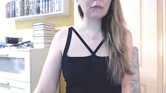 Snapshot of Tasiya chatting on February 25, 2026, 1:32 pm Tasiya online show from February 25, 2026, 1:32 pm