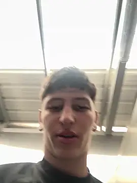 ARON LUXX online show from February 28, 2026, 2:51 pm