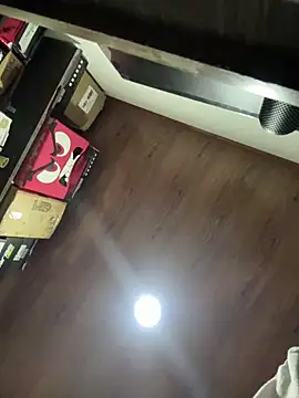 Snapshot of ARON_LUXX chatting on March 6, 2026, 11:12 pm ARON LUXX online show from March 6, 2026, 11:12 pm