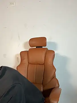 Snapshot of ARON_LUXX chatting on March 11, 2026, 3:01 am ARON LUXX online show from March 11, 2026, 3:01 am