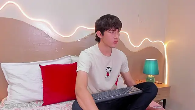 Snapshot of Christian_Foxx chatting on March 12, 2026, 6:58 pm Christian Foxx online show from March 12, 2026, 6:58 pm