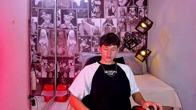 Snapshot of Christian_Foxx chatting on April 7, 2026, 1:55 pm Christian Foxx online show from April 7, 2026, 1:55 pm