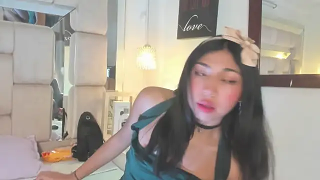 Eva cute7 online show from April 8, 2026, 11:59 pm