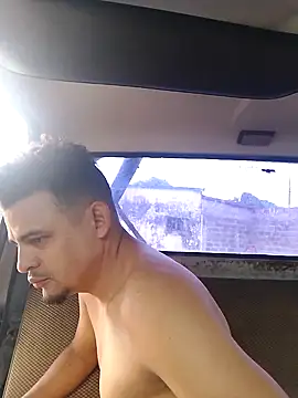 polla large active online show from April 14, 2026, 7:53 pm