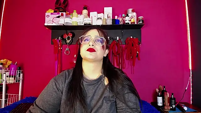 Snapshot of shannon_queen- chatting on April 23, 2026, 8:13 am shannon queen- online show from April 23, 2026, 8:13 am