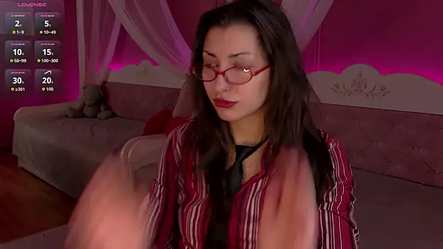 Snapshot of AngelaCox chatting on February 8, 2026, 6:17 am AngelaCox online show from February 8, 2026, 6:17 am