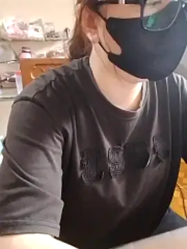 LiilyZi online show from April 1, 2026, 1:39 am