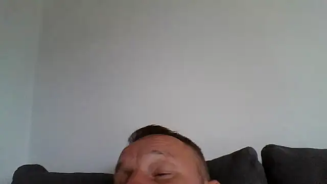 Snapshot of Tommyzzzzzz chatting on June 30, 2026, 9:21 am Tommyzzzzzz online show from June 30, 2026, 9:21 am