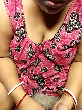 Snapshot of R_Queen chatting on May 22, 2026, 6:53 am R Queen online show from May 22, 2026, 6:53 am