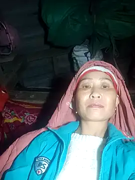 witch-xx online show from February 16, 2026, 7:43 pm