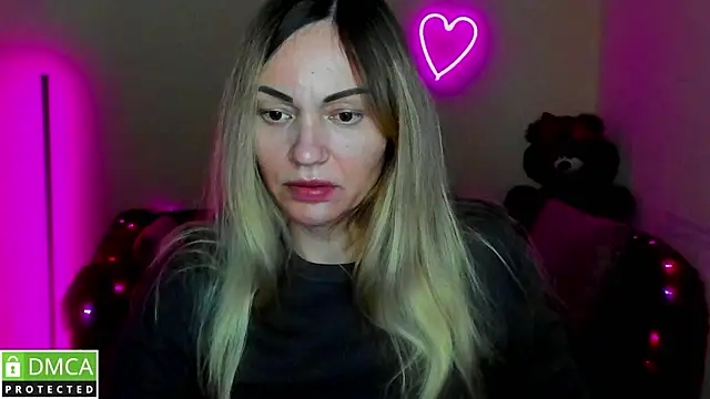 Snapshot of BlondMikey22 chatting on February 22, 2026, 6:28 pm BlondMikey22 online show from February 22, 2026, 6:28 pm