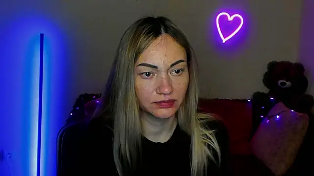 BlondMikey22 online show from May 16, 2026, 5:26 am