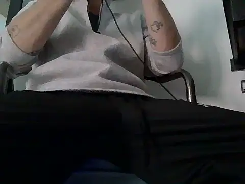 Snapshot of Dernachbar89 chatting on June 16, 2026, 2:41 pm Dernachbar89 online show from June 16, 2026, 2:41 pm
