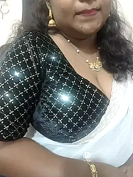 Snapshot of Archana_achu143 chatting on May 2, 2026, 10:09 am Archana achu143 online show from May 2, 2026, 10:09 am