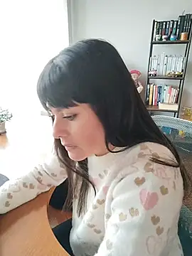 Snapshot of Lyonette_reading1 chatting on February 18, 2026, 2:35 pm Lyonette reading1 online show from February 18, 2026, 2:35 pm