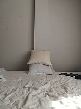 Snapshot of Lyonette_reading1 chatting on February 27, 2026, 2:17 pm Lyonette reading1 online show from February 27, 2026, 2:17 pm