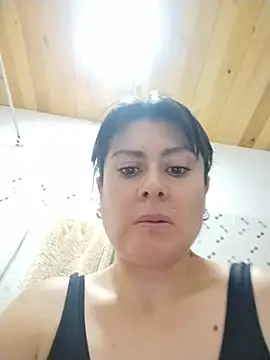 Lyonette reading1 online show from April 4, 2026, 4:48 pm