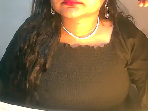 Snapshot of Saniya_K2 chatting on February 10, 2026, 3:27 pm Saniya K2 online show from February 10, 2026, 3:27 pm