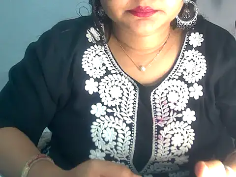 Snapshot of Saniya_K2 chatting on February 24, 2026, 5:33 pm Saniya K2 online show from February 24, 2026, 5:33 pm