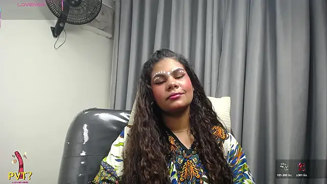 yaazhinii online show from March 20, 2026, 12:10 pm