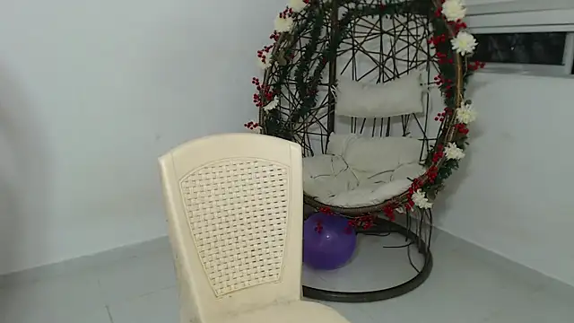 Snapshot of EllieConnor chatting on June 22, 2026, 3:25 am EllieConnor online show from June 22, 2026, 3:25 am