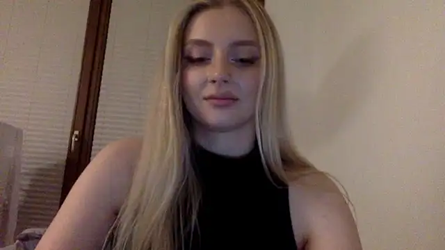 Snapshot of MayaWetDream chatting on April 30, 2026, 9:30 pm MayaWetDream online show from April 30, 2026, 9:30 pm