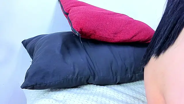 Snapshot of Julieta-Horny- chatting on February 25, 2026, 12:59 pm Julieta-Horny- online show from February 25, 2026, 12:59 pm