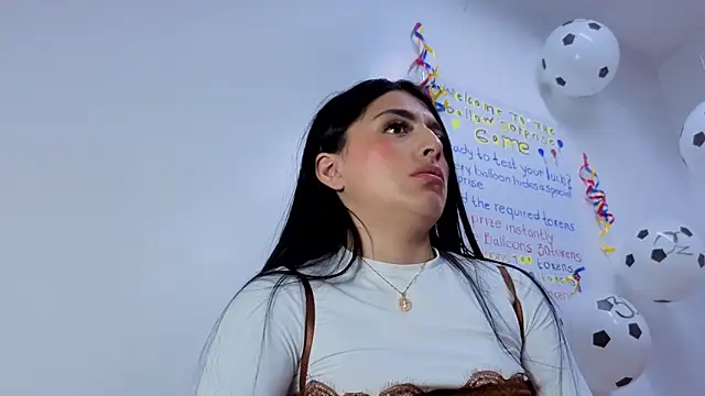 Snapshot of Julieta-Horny- chatting on June 16, 2026, 2:09 pm Julieta-Horny- online show from June 16, 2026, 2:09 pm