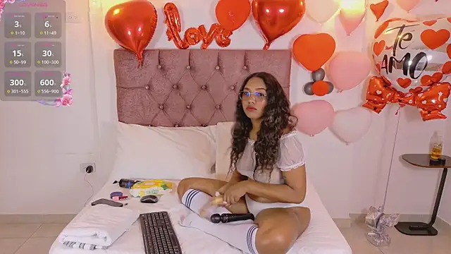 Snapshot of xblack_moon chatting on February 17, 2026, 7:42 pm xblack moon online show from February 17, 2026, 7:42 pm