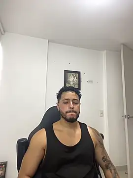 Snapshot of MattiaDupont chatting on May 15, 2026, 10:17 pm MattiaDupont online show from May 15, 2026, 10:17 pm
