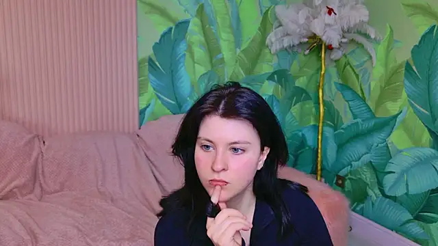 Snapshot of Milana_Bold chatting on February 15, 2026, 8:38 pm Milana Bold online show from February 15, 2026, 8:38 pm