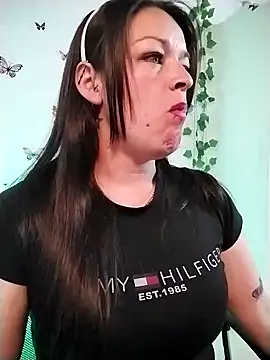 Snapshot of Ivanna_Greey1 chatting on February 27, 2026, 9:04 pm Ivanna Greey1 online show from February 27, 2026, 9:04 pm