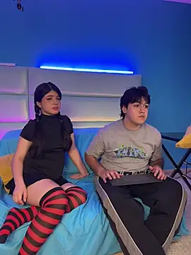 Snapshot of EmilyAndAndrew chatting on February 16, 2026, 3:46 am EmilyAndAndrew online show from February 16, 2026, 3:46 am