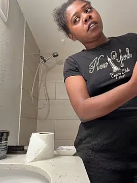 Snapshot of Ebony_Queeen chatting on March 26, 2026, 9:31 pm Ebony Queeen online show from March 26, 2026, 9:31 pm