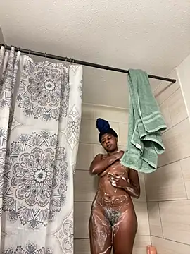 Snapshot of Ebony_Queeen chatting on July 12, 2026, 12:40 pm Ebony Queeen online show from July 12, 2026, 12:40 pm