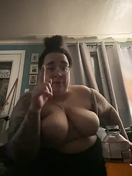 Snapshot of kayleighgirl chatting on April 25, 2026, 9:23 am kayleighgirl online show from April 25, 2026, 9:23 am