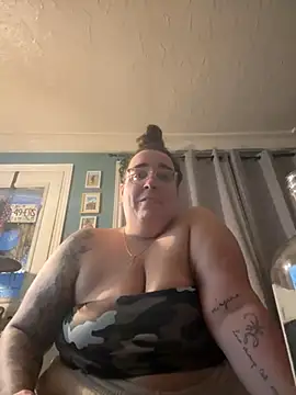 Snapshot of kayleighgirl chatting on May 24, 2026, 12:59 am kayleighgirl online show from May 24, 2026, 12:59 am