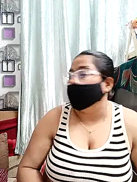 Snapshot of GangbangCouple chatting on February 25, 2026, 5:00 pm GangbangCouple online show from February 25, 2026, 5:00 pm