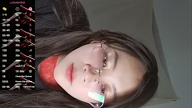 vivi523 online show from March 26, 2026, 12:22 pm