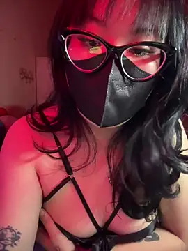 Snapshot of HaleyKin chatting on April 1, 2026, 7:33 pm HaleyKin online show from April 1, 2026, 7:33 pm