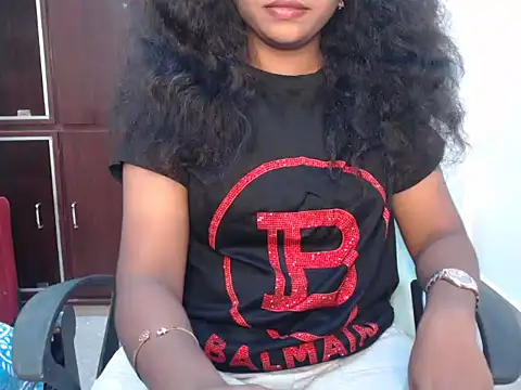 VixenNandhu online show from April 14, 2026, 4:13 pm